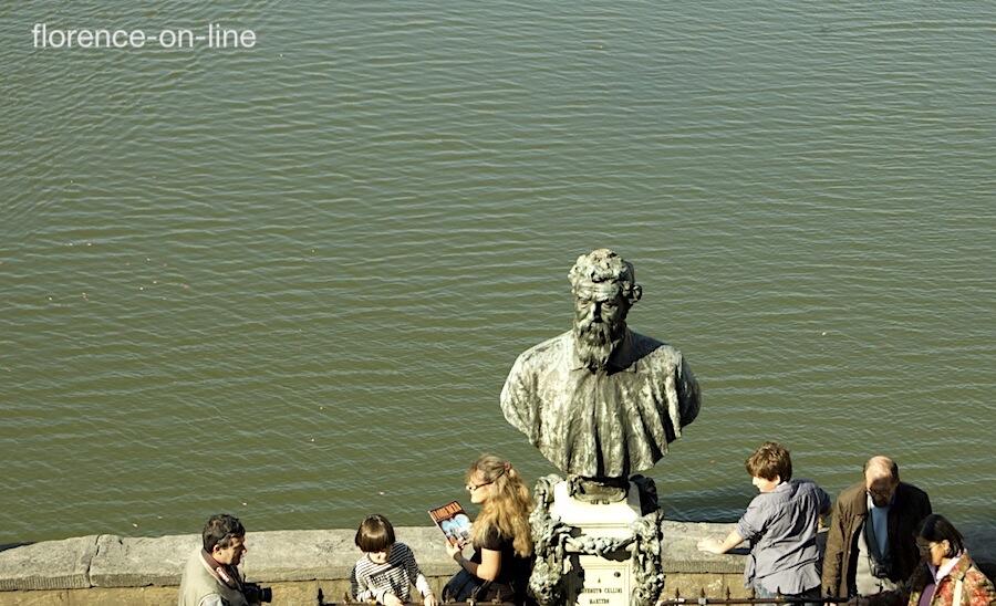 The bust of Cellini on the Ponte Vecchio seen from the Vasari Corridor cellini-bust-vasari-corridor.jpg