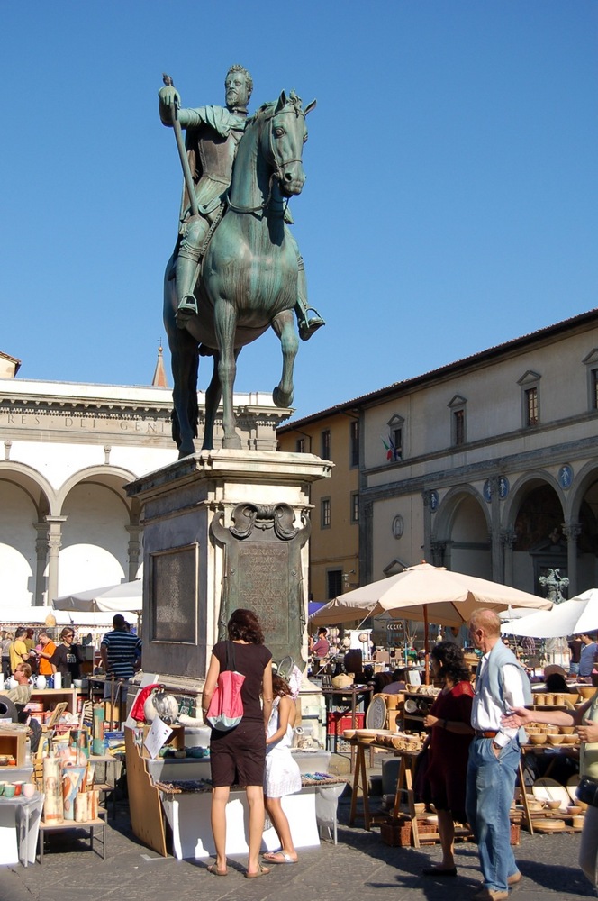 Ceramics fair in Piazza Annunziata piazza-annunziata