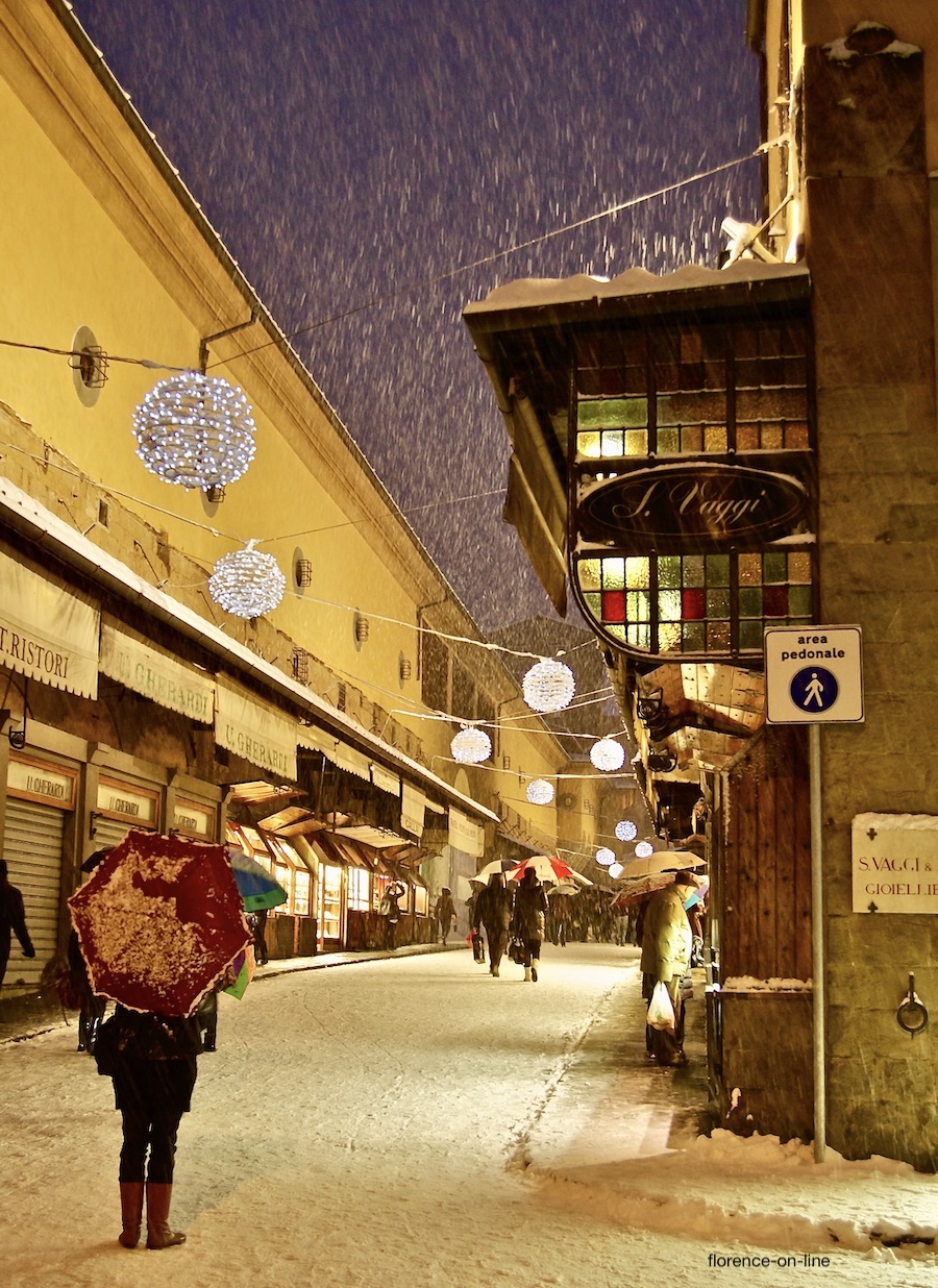 description christmas-lights-on-the-ponte-vecchio.jpeg