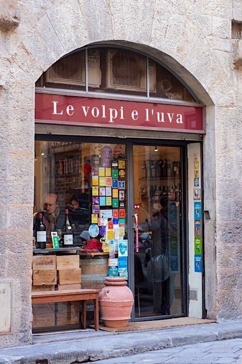 description le-volpi-e-luva.jpg