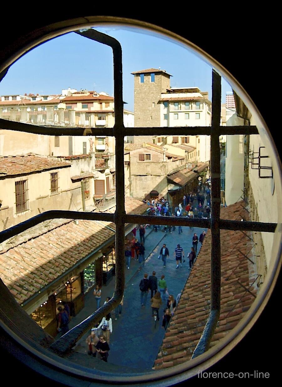A view of the Ponte Vecchio from the Vasari Corridor ponte-vecchio-vasari-corridor.jpg